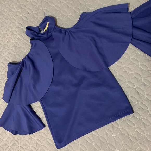 top shirts with shoes and bag - Picture 2 of 3